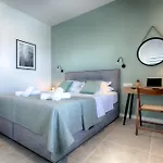 The Pool House Villa Vis