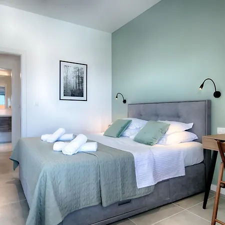 Vila The Pool House *