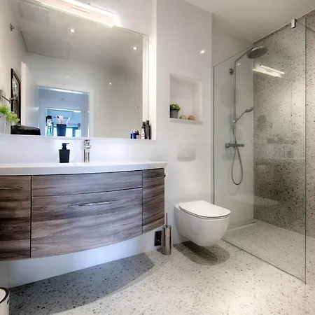 Vila The Pool House Vis