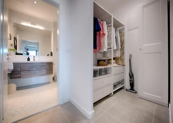 The Pool House Villa