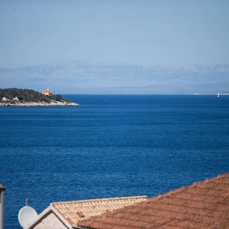 The Pool House Villa Vis