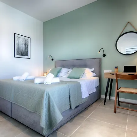 The Pool House Villa Vis